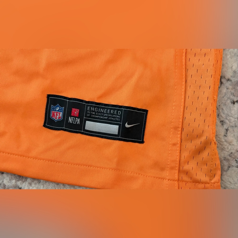 Nike Authentic Tampa Bay Buccaneers Tom Brady #12 Orange Jersey Women’s Sz: M - Picture 5 of 7